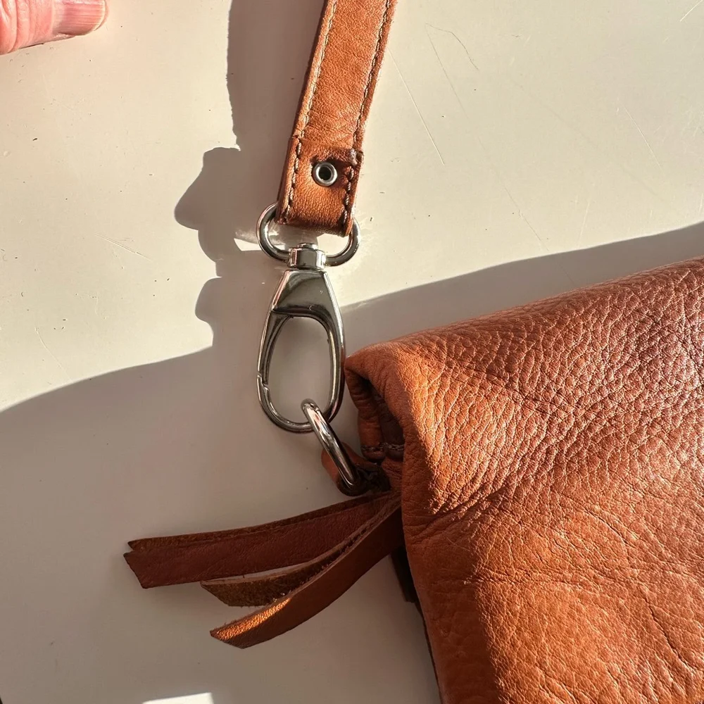 Borgo degle Etruschi Leather Crossbody Bag in Cognac Brown and chocolate brown - Picture 5 of 16